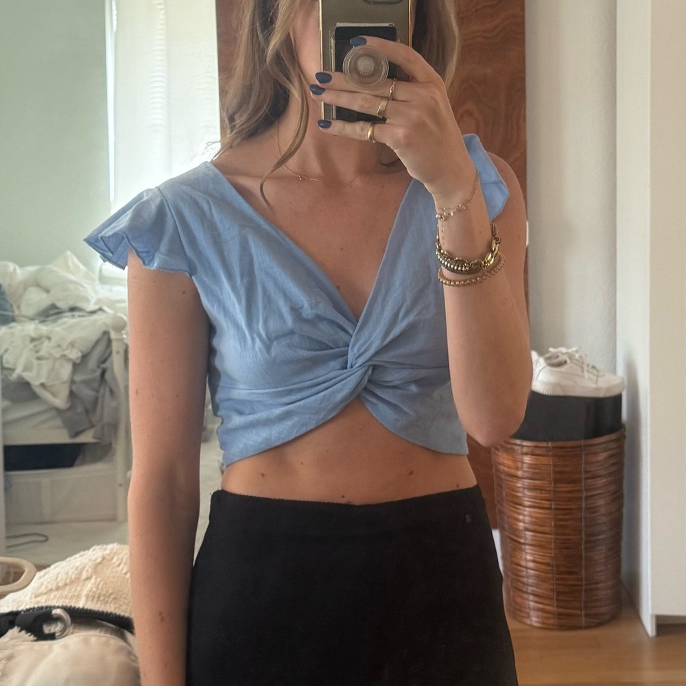 Twist crop top